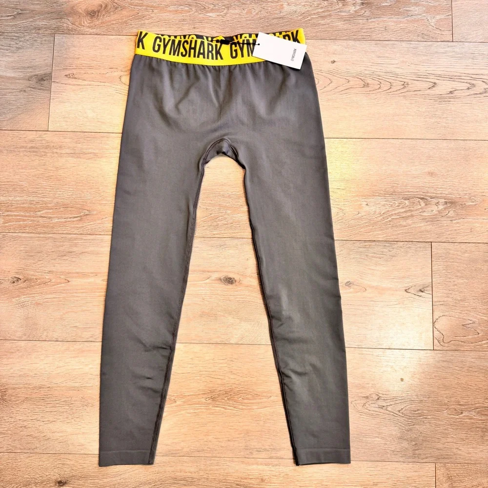 NWT Gymshark Fit Seamless‎ Crop Leggings Charcoal Yellow Medium M Athleisure